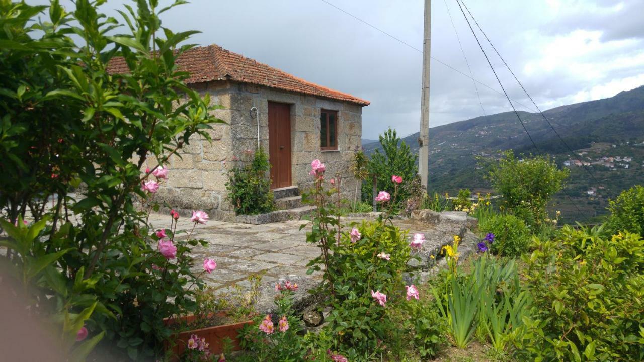 Casa Da Eira - Castanheiras Guest House Resende Exterior foto